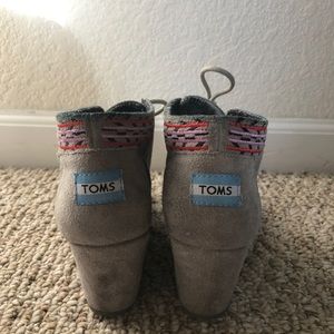 TOMS Gray Embroidered Women's Desert Wedges